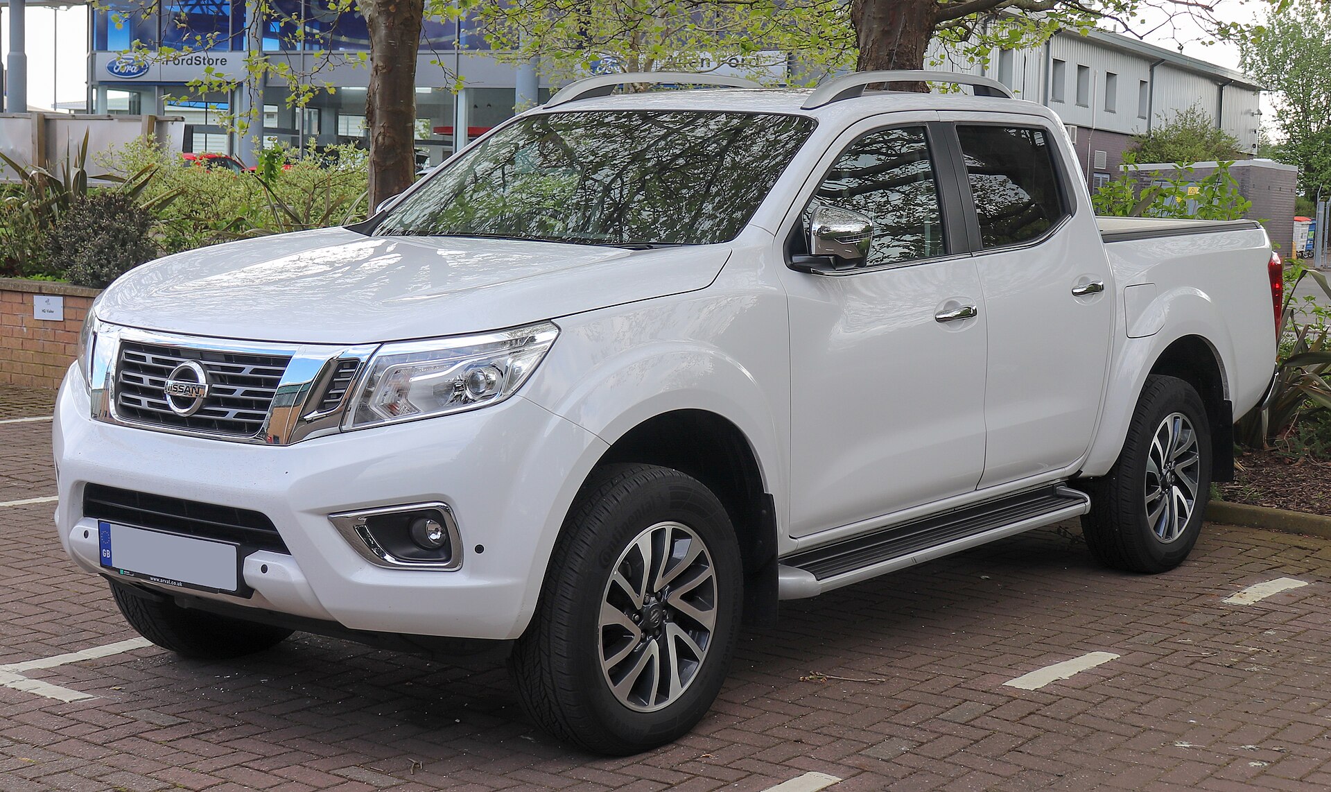 Nissan Navara commercial ute finance